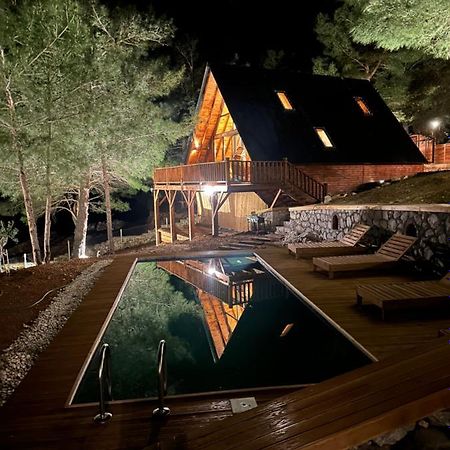 Panurlawoodenhouse Ozel Havuz& Sauna Mavi Exterior photo